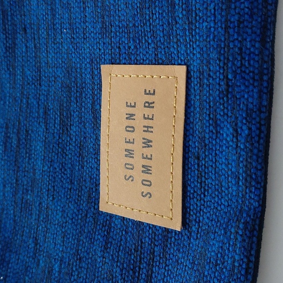Delta Air Lines DELTA ONE Someone Somewhere Travel Amenity Bag - Picture 7 of 10